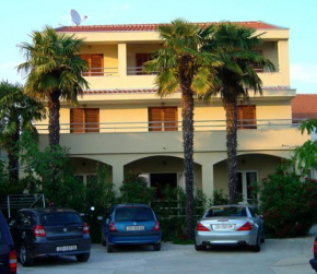Отель Apartments & rooms Ana Sukosan  Сукосан